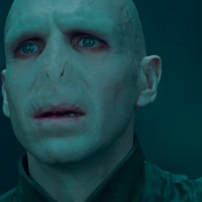 “Voldemort” actor defends Rowling’s transphobic comments